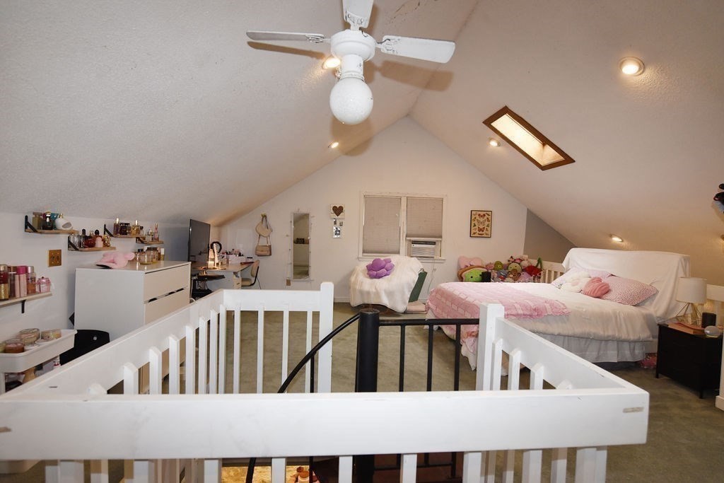 1559 Bay Street, Unit 53 Taunton, MA 02780 - Photo 27 of 40 a living room with furniture