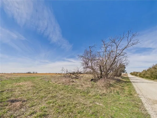 $480,000 | 0 Poplar Road, Uniontown, KS 66779