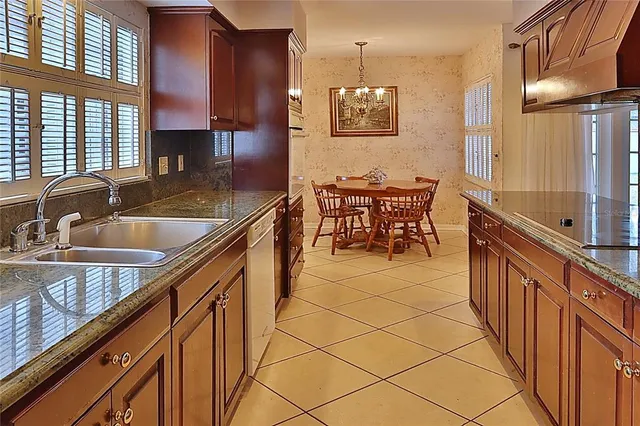 $550,000 | 10502 Lake Carroll Way, Tampa, FL 33618