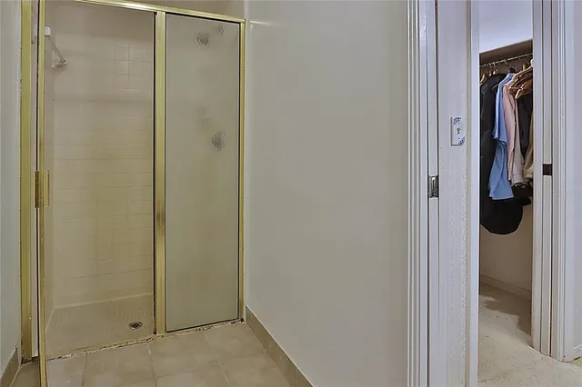 $550,000 | 10502 Lake Carroll Way, Tampa, FL 33618