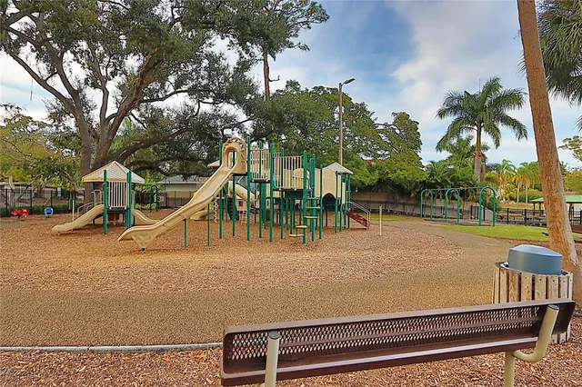 $550,000 | 10502 Lake Carroll Way, Tampa, FL 33618