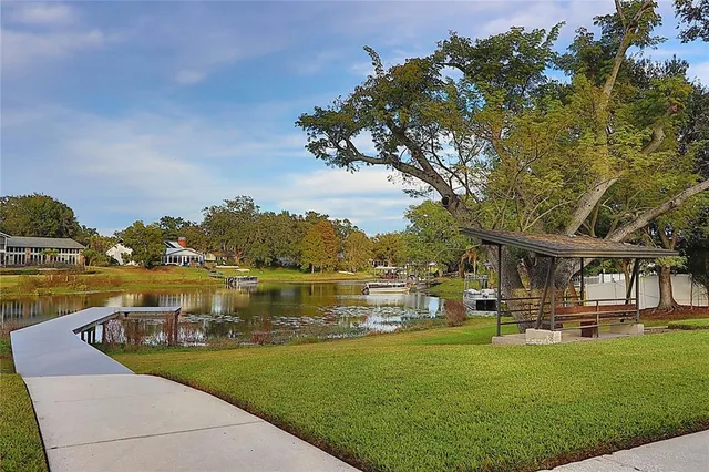 $550,000 | 10502 Lake Carroll Way, Tampa, FL 33618