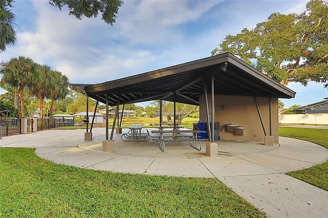 $550,000 | 10502 Lake Carroll Way, Tampa, FL 33618