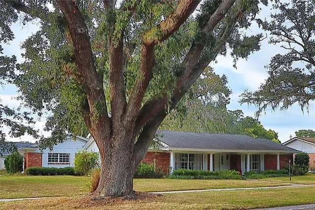 $550,000 | 10502 Lake Carroll Way, Tampa, FL 33618