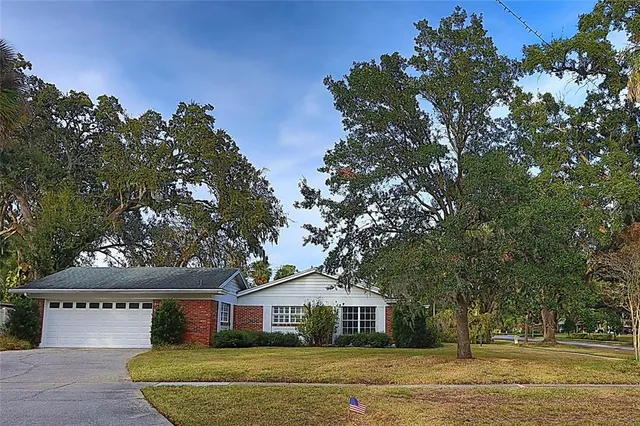 $550,000 | 10502 Lake Carroll Way, Tampa, FL 33618