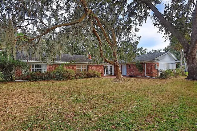 $550,000 | 10502 Lake Carroll Way, Tampa, FL 33618