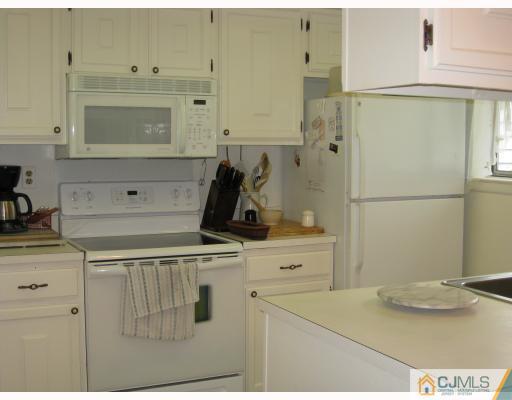 292 B Convent Road Monroe Township, NJ 08831 - Photo 3 of 10 Gallery Image 3