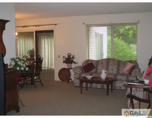 292 B Convent Road Monroe Township, NJ 08831 - Photo 6 of 10 Gallery Image 6
