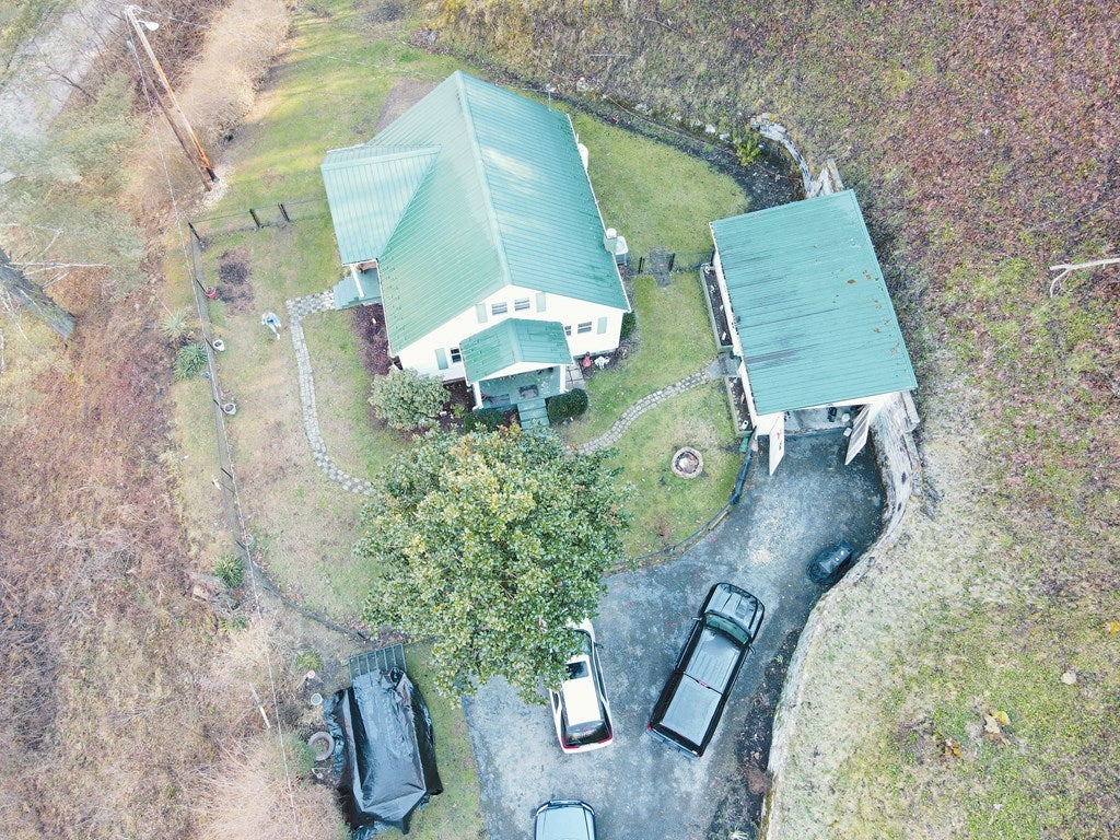 1836 Wds Frk Road Grundy, VA 24614 - Photo 38 of 41 Gallery Image 38