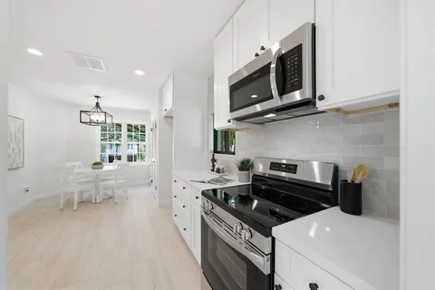 $325,000 | 1723 Enterprise Avenue, League City, TX 77573