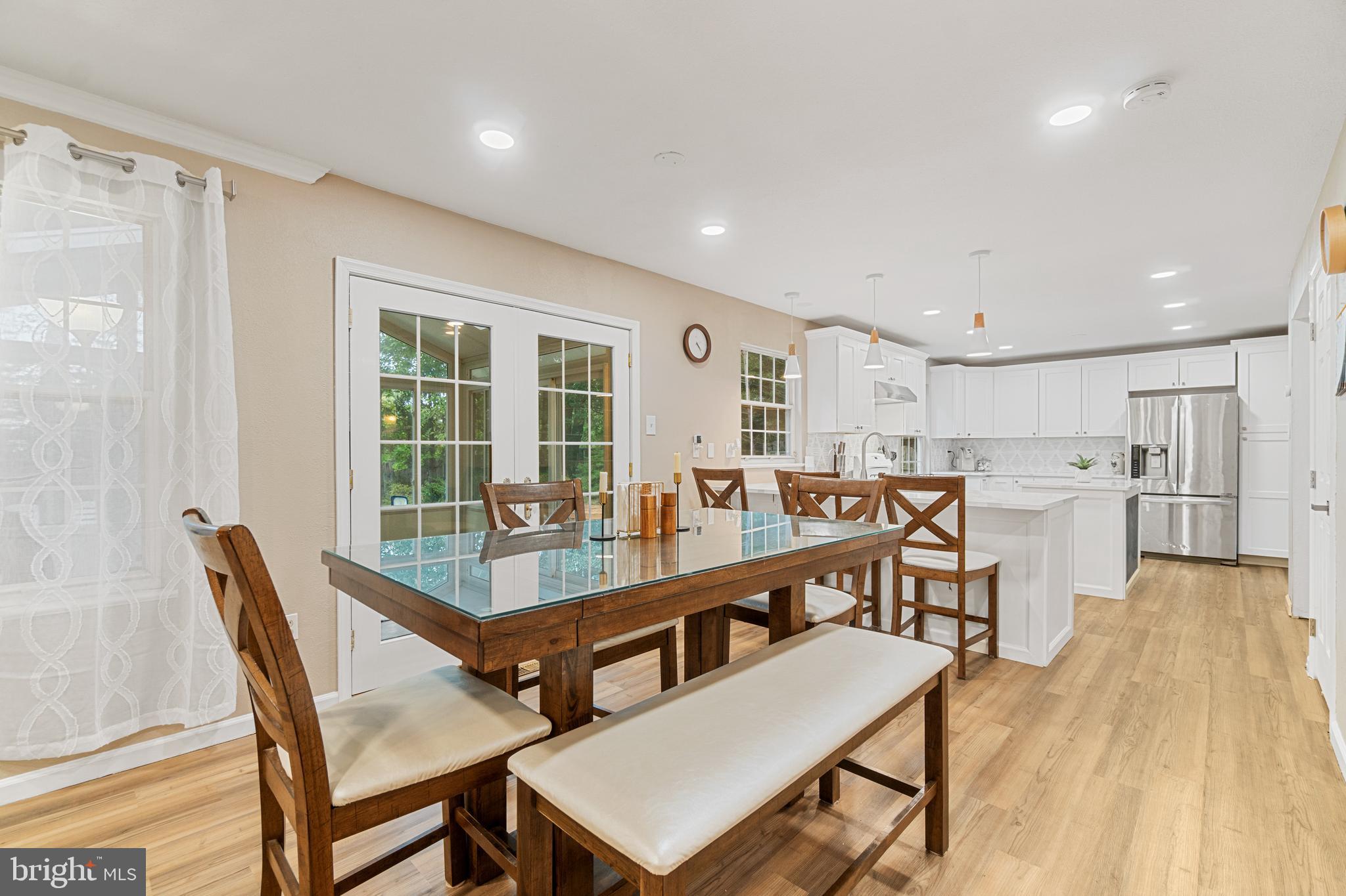 7616 Bear Forest Road Hanover, MD 21076 - Photo 14 of 39 DIning area open to kitchen