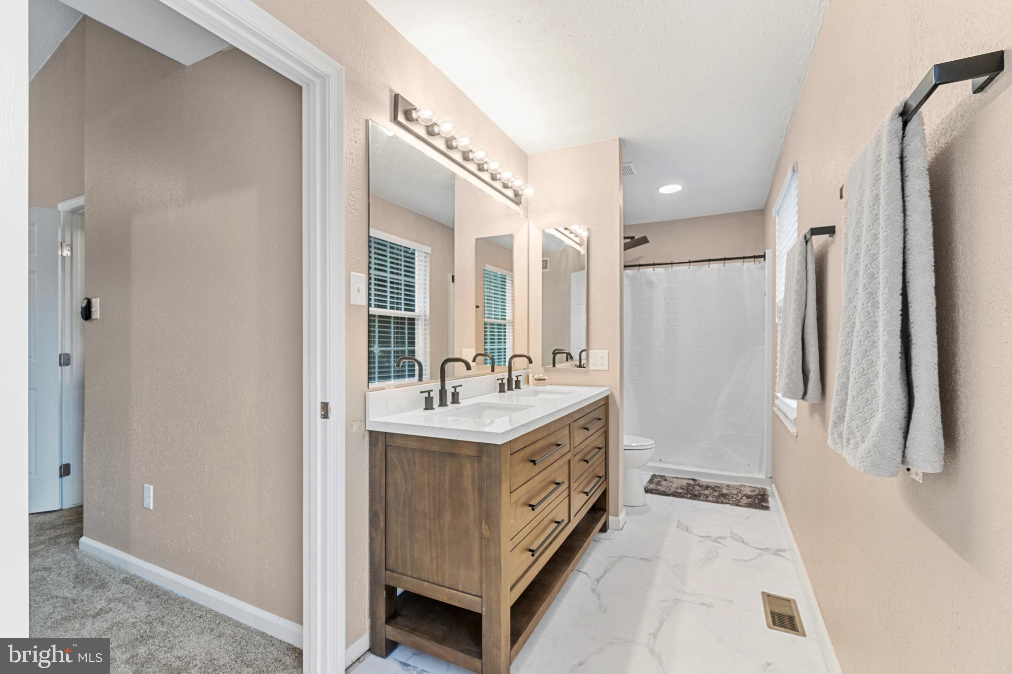 7616 Bear Forest Road Hanover, MD 21076 - Photo 21 of 39 Primary Bath