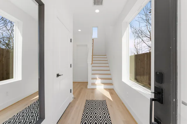 $2,690 | 1807 Lee Street, Houston, TX 77026