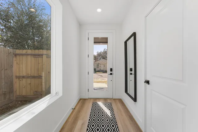 $2,690 | 1807 Lee Street, Houston, TX 77026