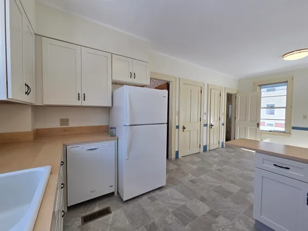 $410,000 | 69 Winter Street, St. Johnsbury, VT 05819