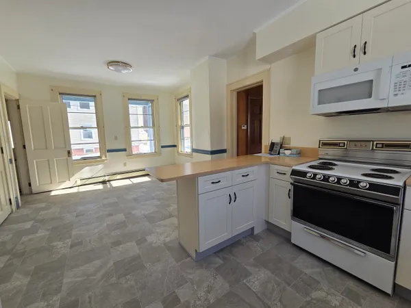 $410,000 | 69 Winter Street, St. Johnsbury, VT 05819