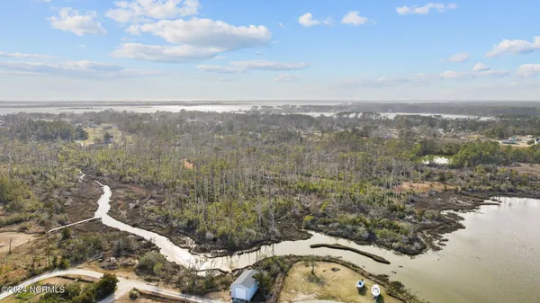 $350,000 | 165 Goose Pond Road, Marshallberg, NC 28553