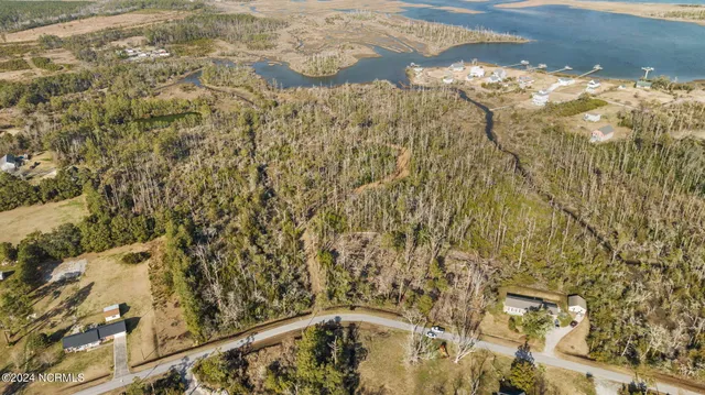 $425,000 | 165 Goose Pond Road, Marshallberg, NC 28553