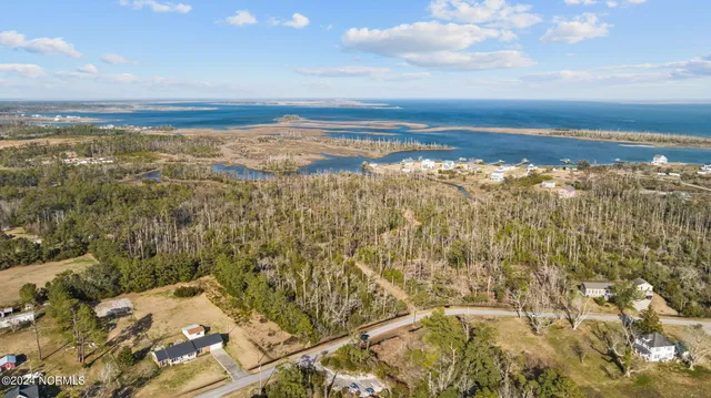 $425,000 | 165 Goose Pond Road, Marshallberg, NC 28553