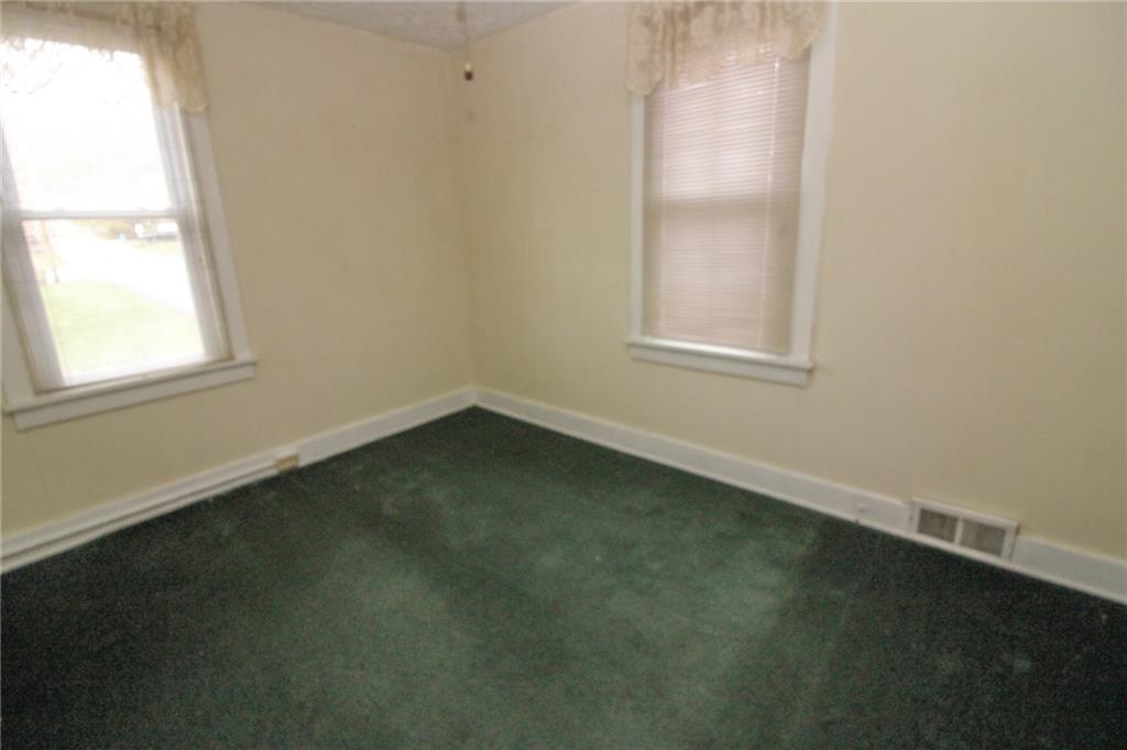 657 Pennsylvania Avenue Rochester, PA 15074 - Photo 12 of 21 Gallery Image 12