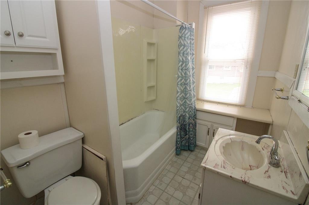 657 Pennsylvania Avenue Rochester, PA 15074 - Photo 13 of 21 Gallery Image 13