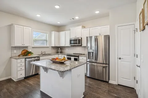 $439,000 | 2910 Hen Brook Drive, Columbia, TN 38401