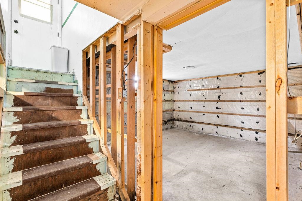 4931 Wyoming Street Duluth, MN 55804 - Photo 17 of 31