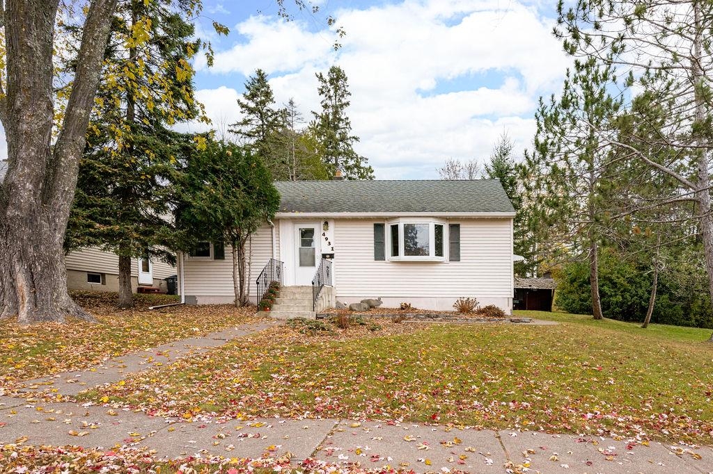 4931 Wyoming Street Duluth, MN 55804 - Photo 2 of 31