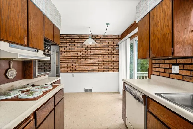 $249,900 | 4931 Wyoming Street, Duluth, MN 55804