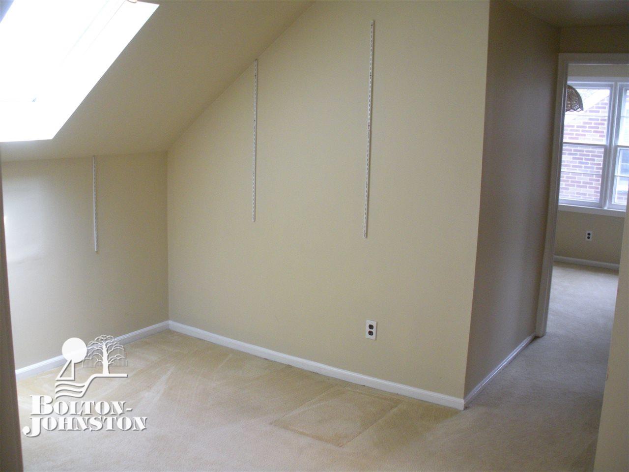 1497 Torrey Road Grosse Pointe, MI 48236 - Photo 32 of 49 31319575-31.JPG