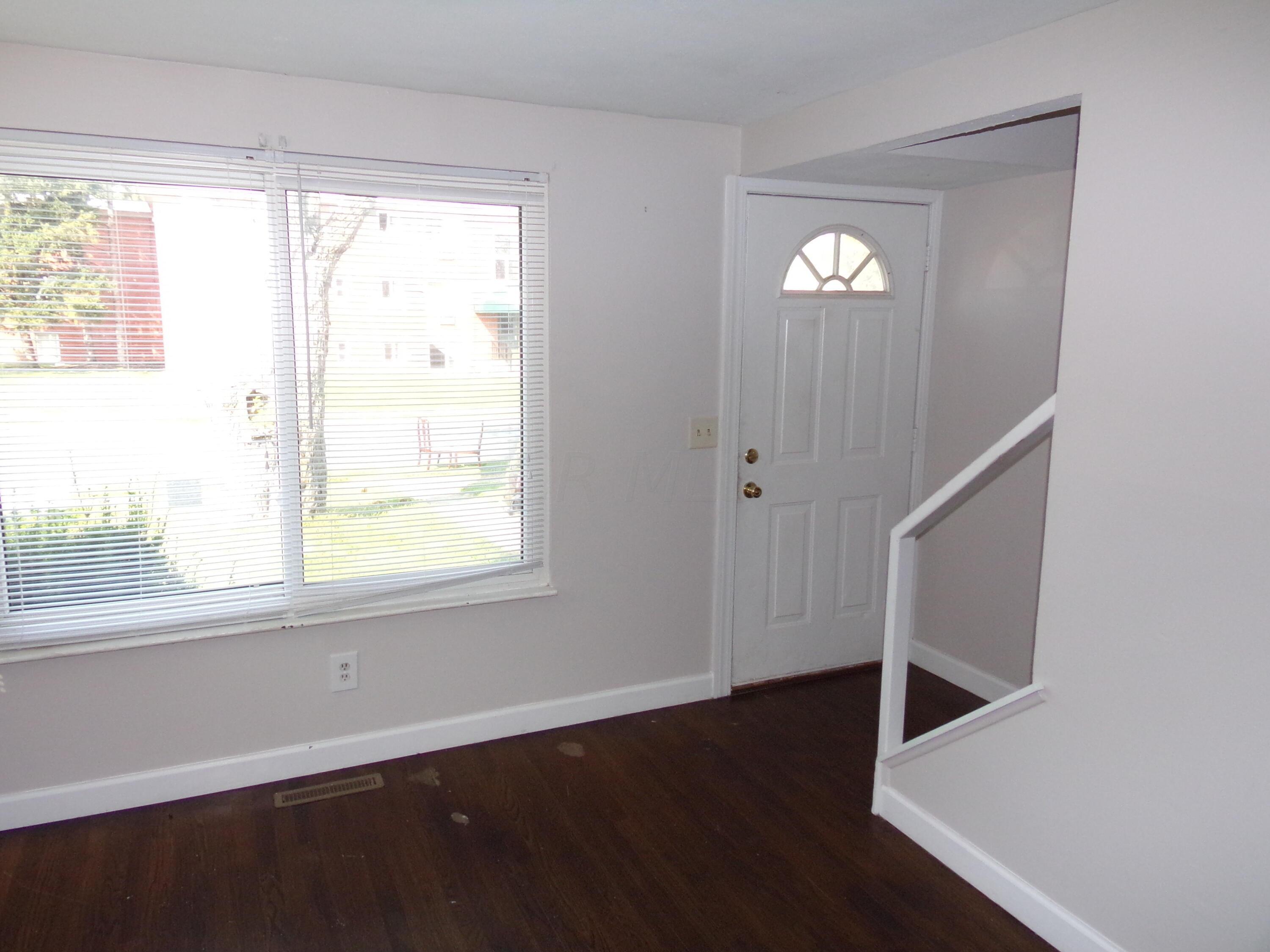 3709 Briggs Road, Unit 3711 Columbus, OH 43228 - Photo 10 of 19 3711