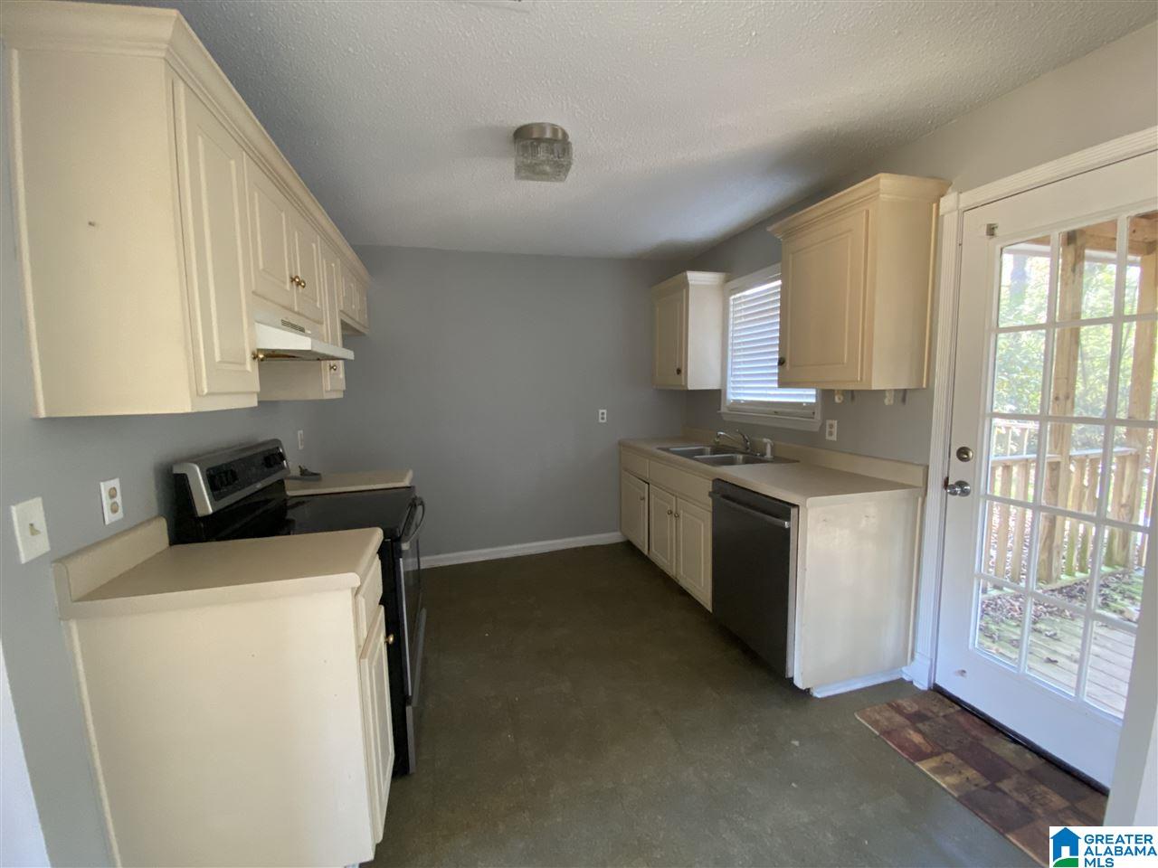 9796 Silley Dean Road Pinson, AL 35126 - Photo 4 of 15