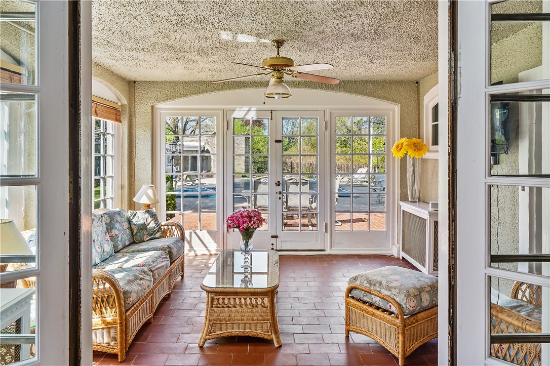 121 Woodland Road Woonsocket, RI 02895 - Photo 17 of 50
