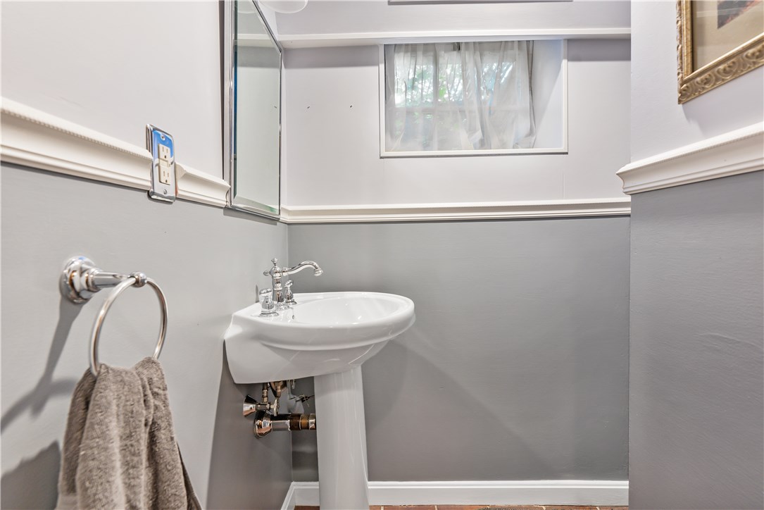 121 Woodland Road Woonsocket, RI 02895 - Photo 44 of 50