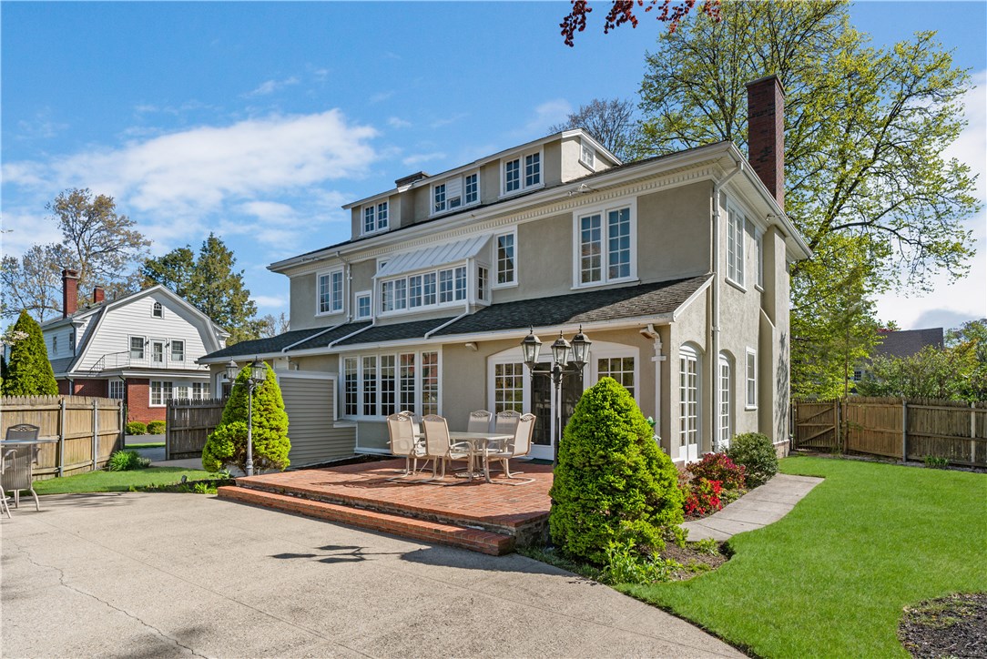 121 Woodland Road Woonsocket, RI 02895 - Photo 45 of 50