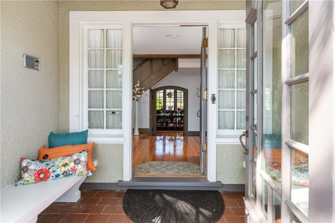 121 Woodland Road Woonsocket, RI 02895 - Photo 6 of 50