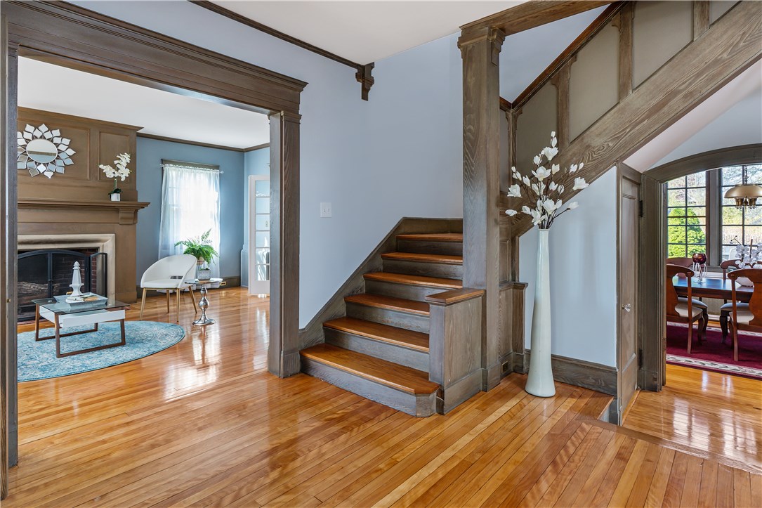 121 Woodland Road Woonsocket, RI 02895 - Photo 7 of 50