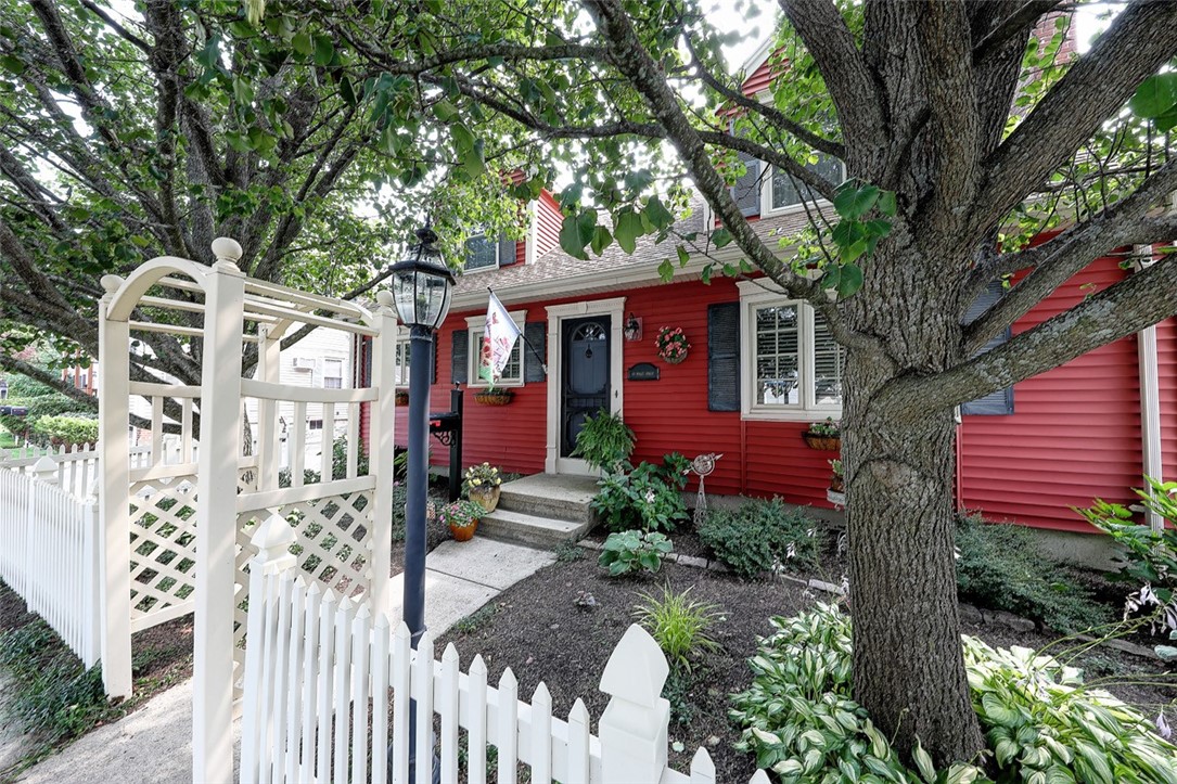 176 Bailey Street Woonsocket, RI 02895 - Photo 1 of 42