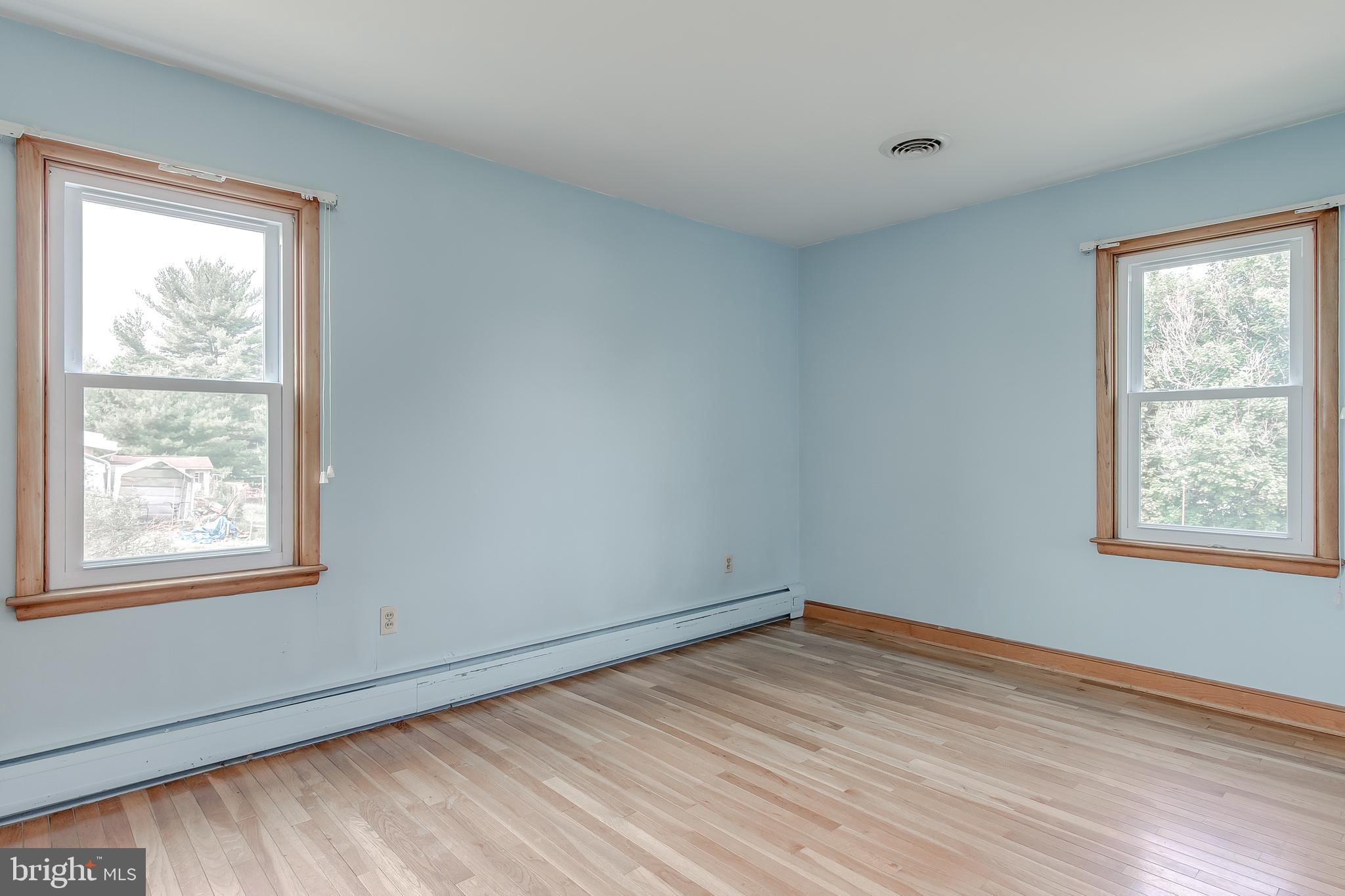 13516 Herman Myers Road Hagerstown, MD 21742 - Photo 19 of 35 Bedroom