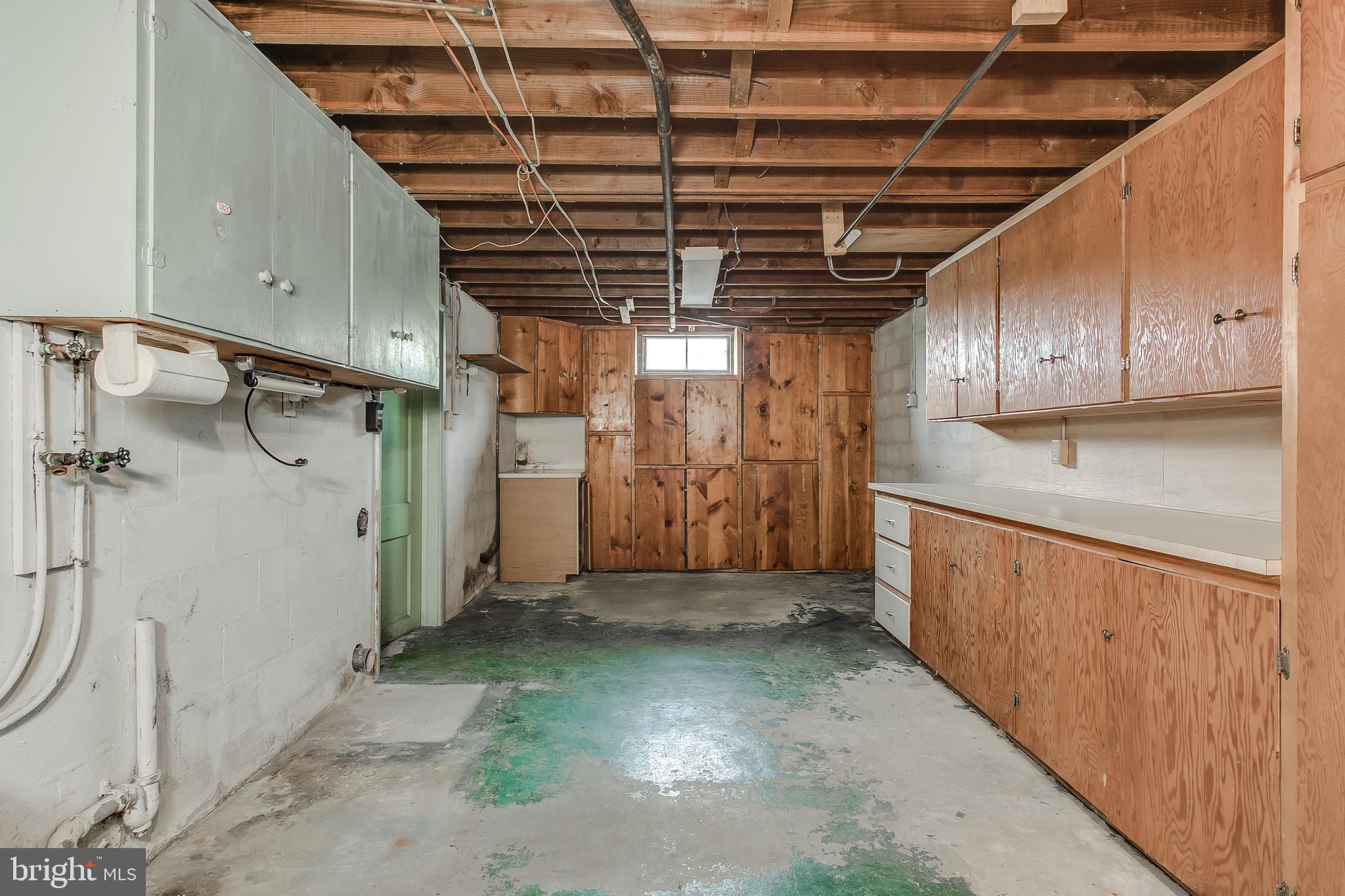 13516 Herman Myers Road Hagerstown, MD 21742 - Photo 23 of 35 basement laundry