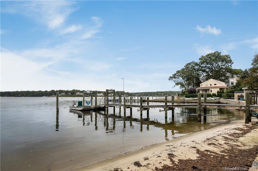 20 Bishops Bay Road East Lyme, CT 06357 - Photo 1 of 1