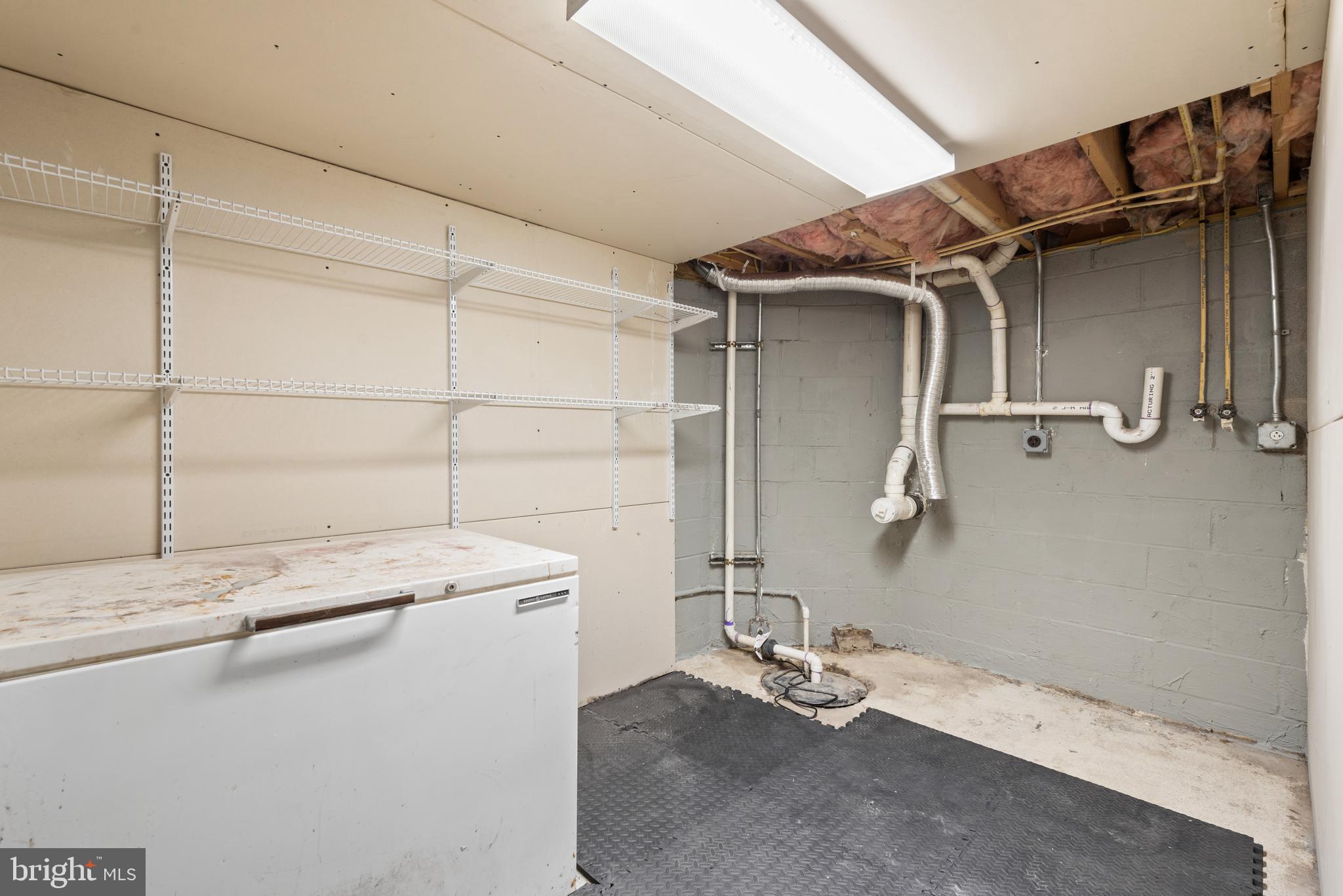 6312 South Orchard Road Linthicum Heights, MD 21090 - Photo 35 of 39 Laundry room