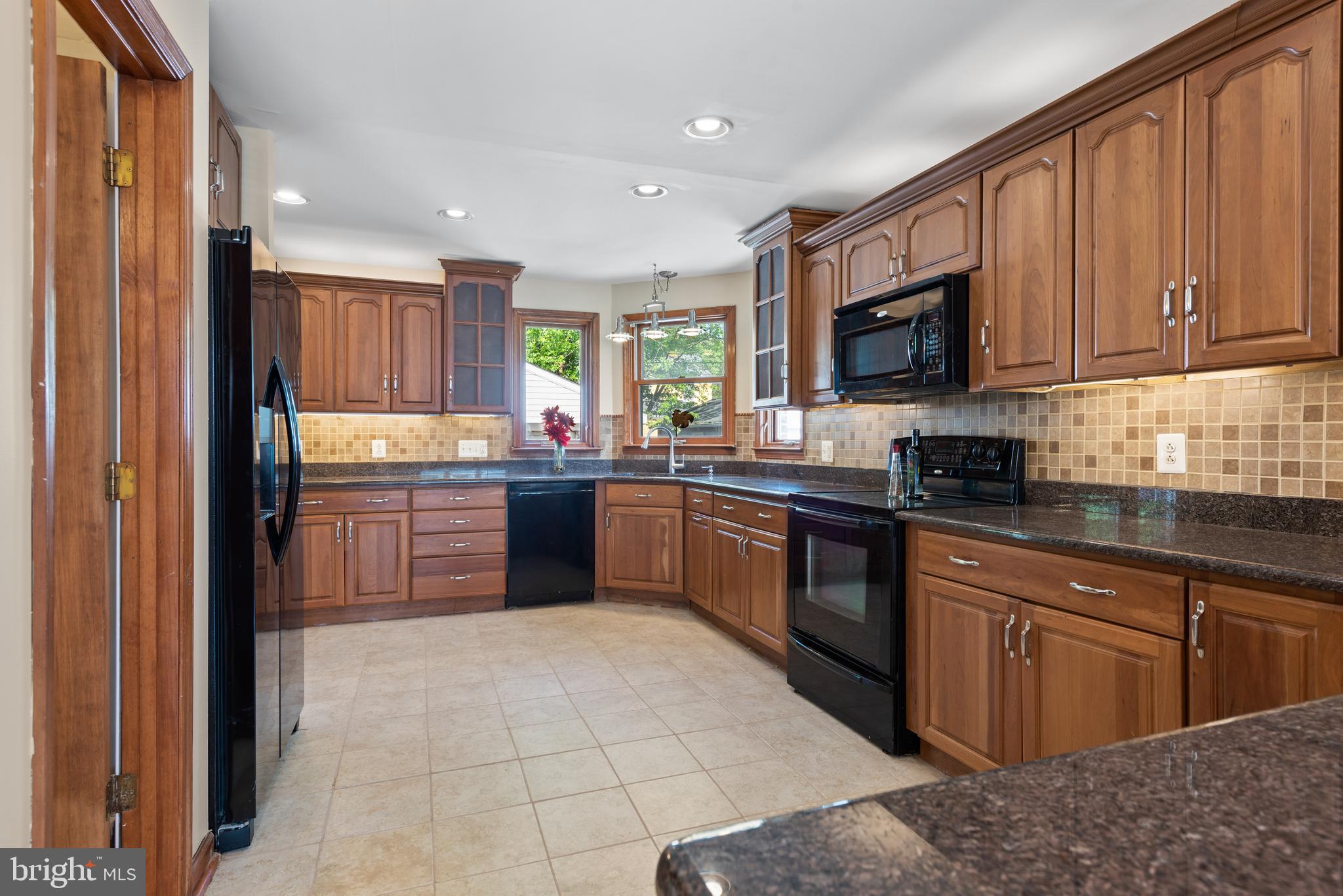 6312 South Orchard Road Linthicum Heights, MD 21090 - Photo 9 of 39 Country kitchen