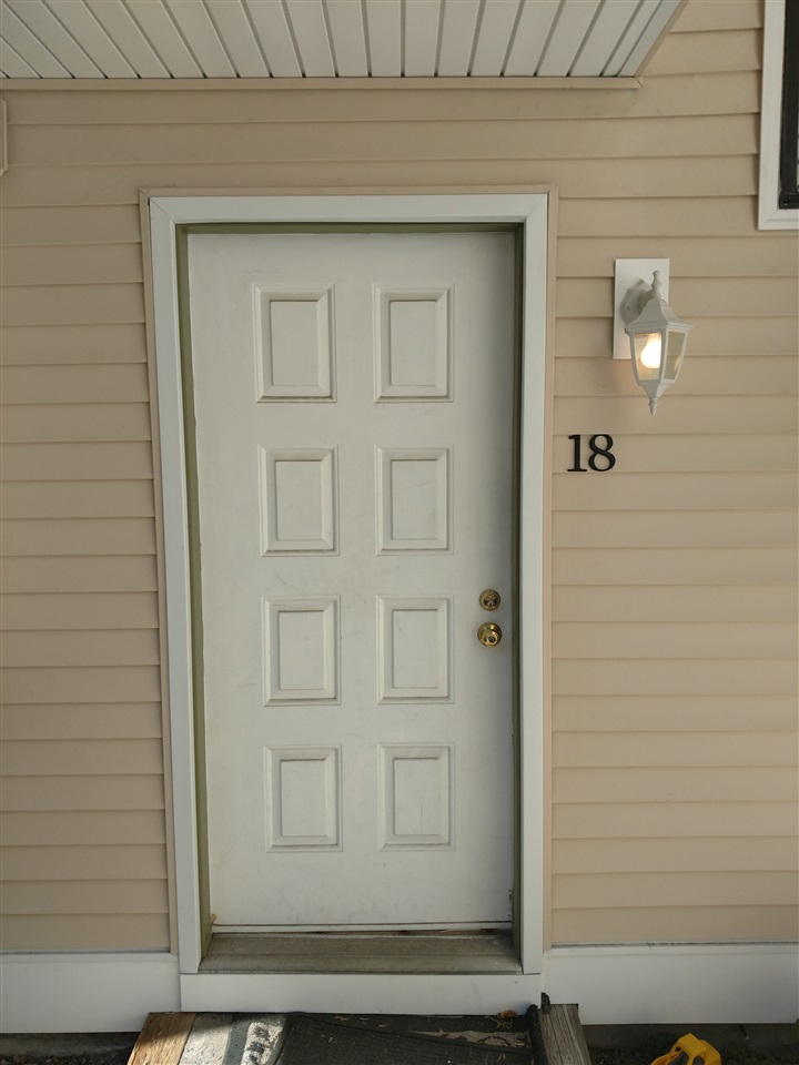 18 Franklin Heights Rochester, NH 03867 - Photo 1 of 1