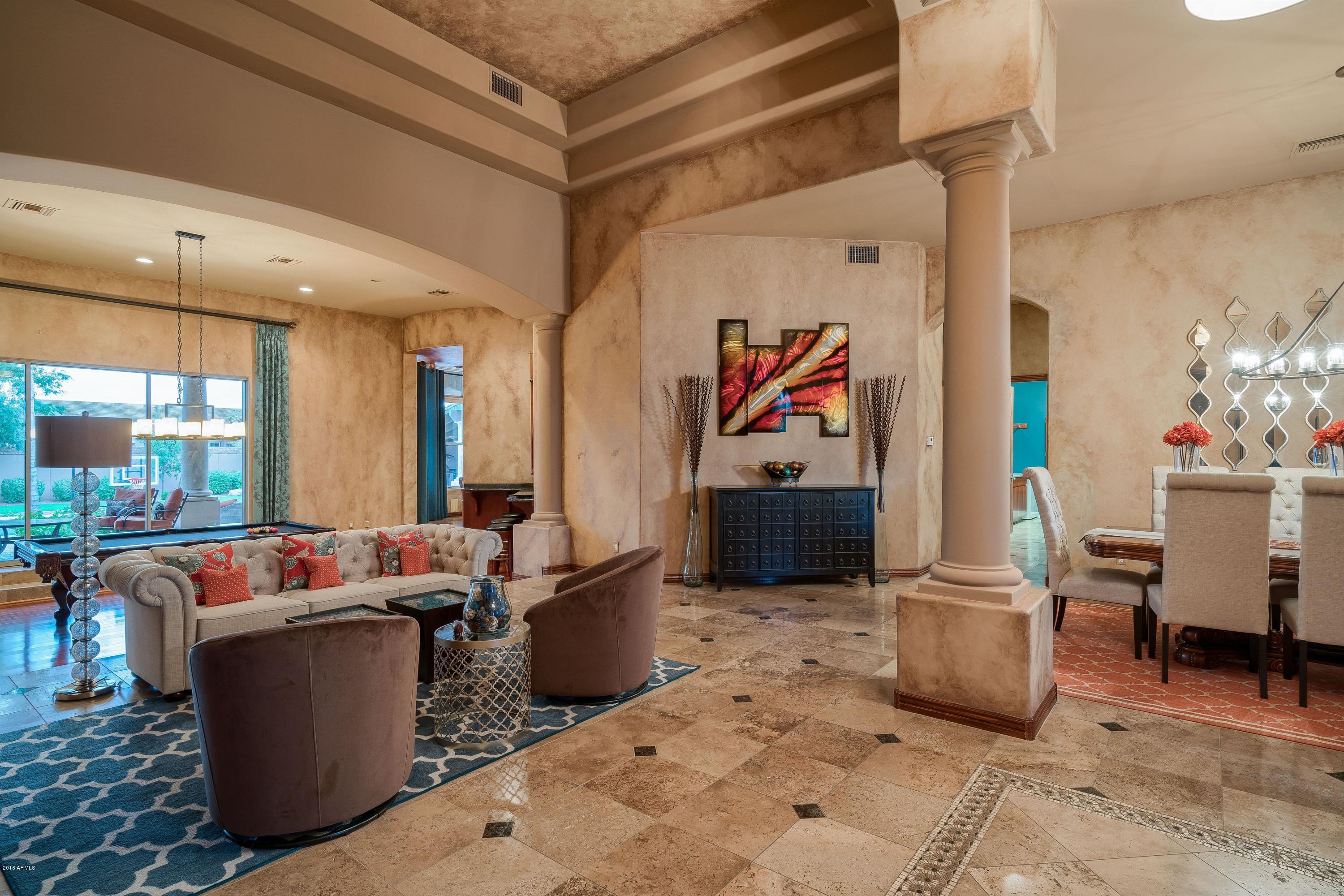 2885 East Robin Court Gilbert, AZ 85296 - Photo 12 of 61 008_Welcome Home!