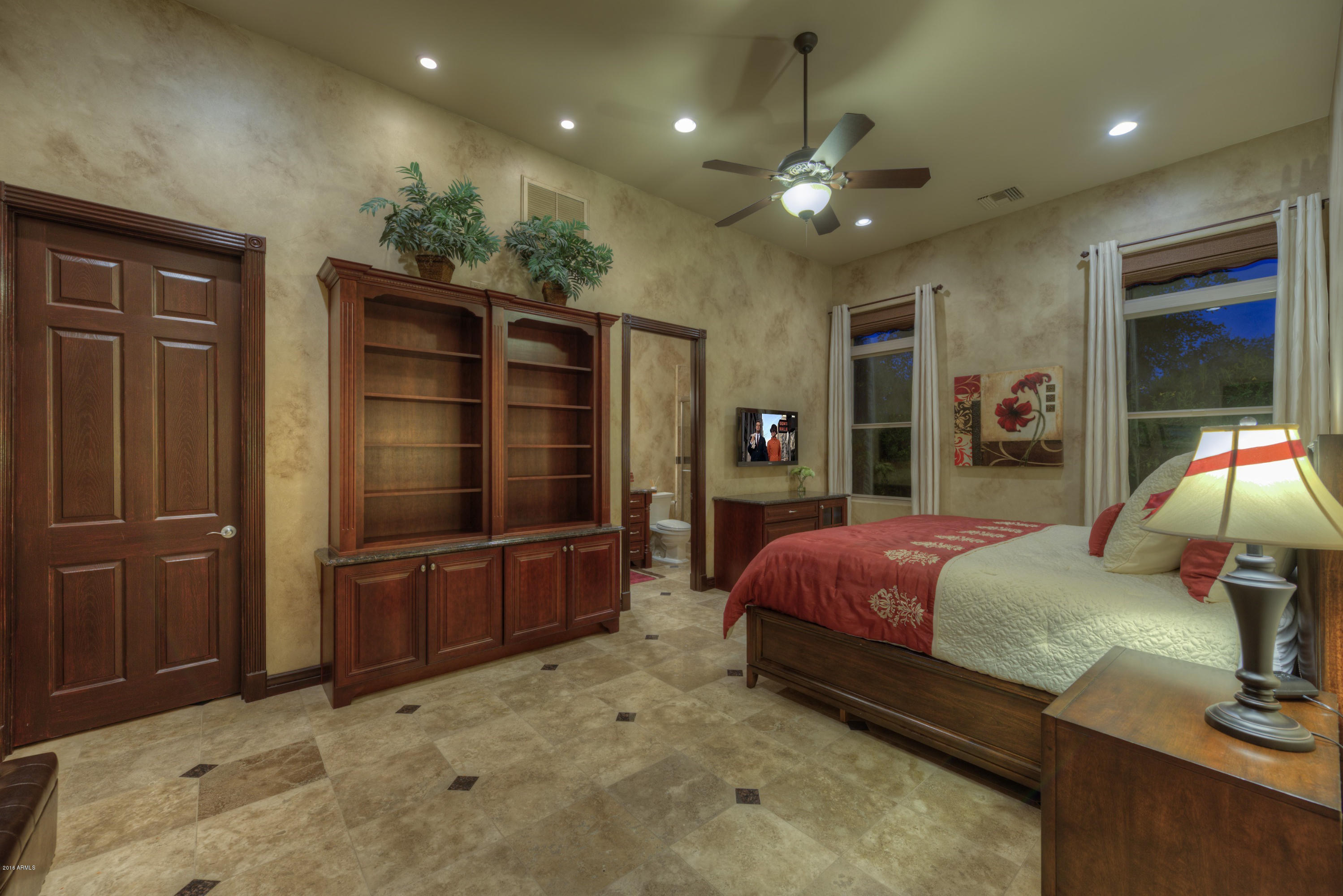 2885 East Robin Court Gilbert, AZ 85296 - Photo 47 of 61 040_Casita Bedroom and Bath
