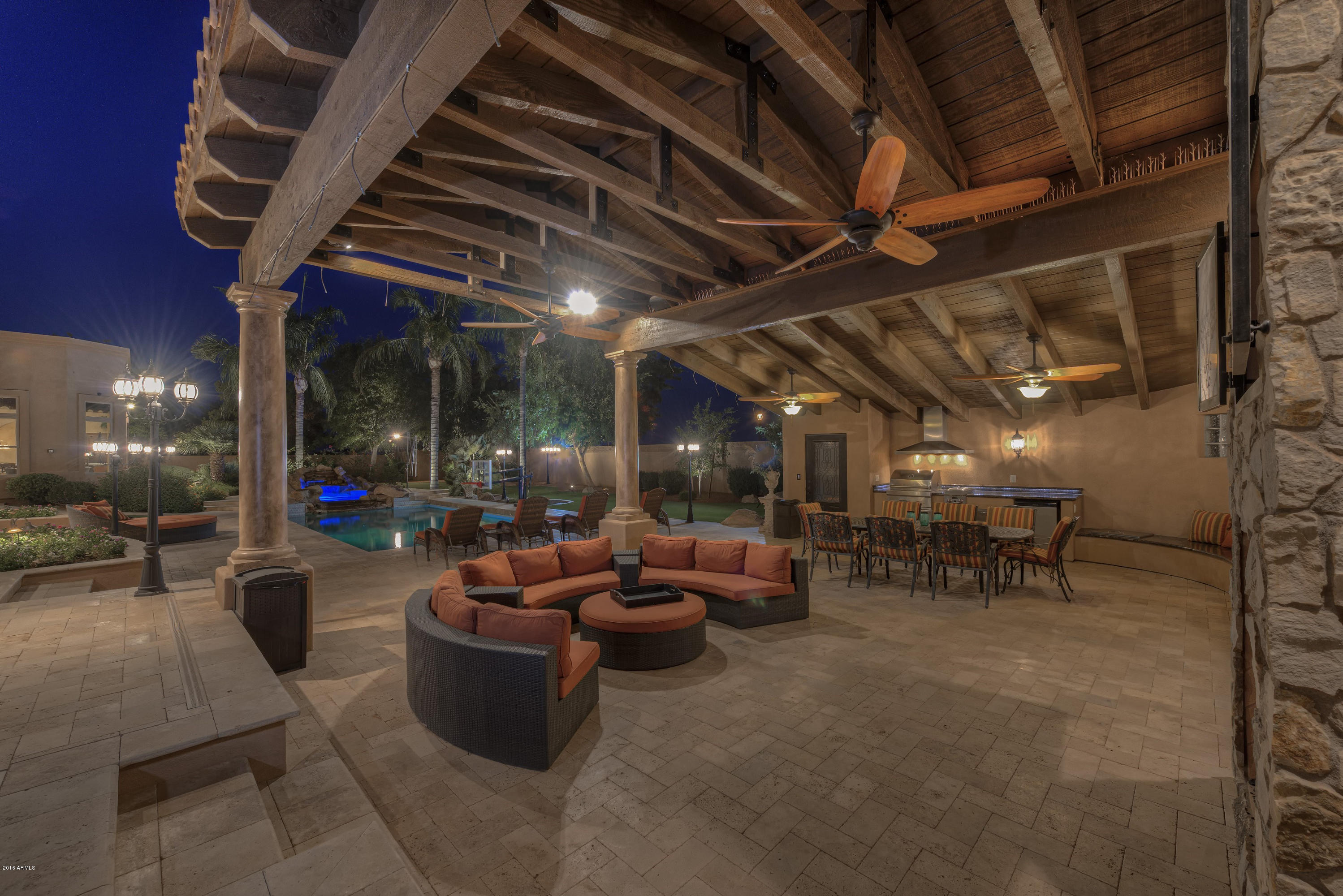 2885 East Robin Court Gilbert, AZ 85296 - Photo 49 of 61 048_Outdoor Living and Dining Room