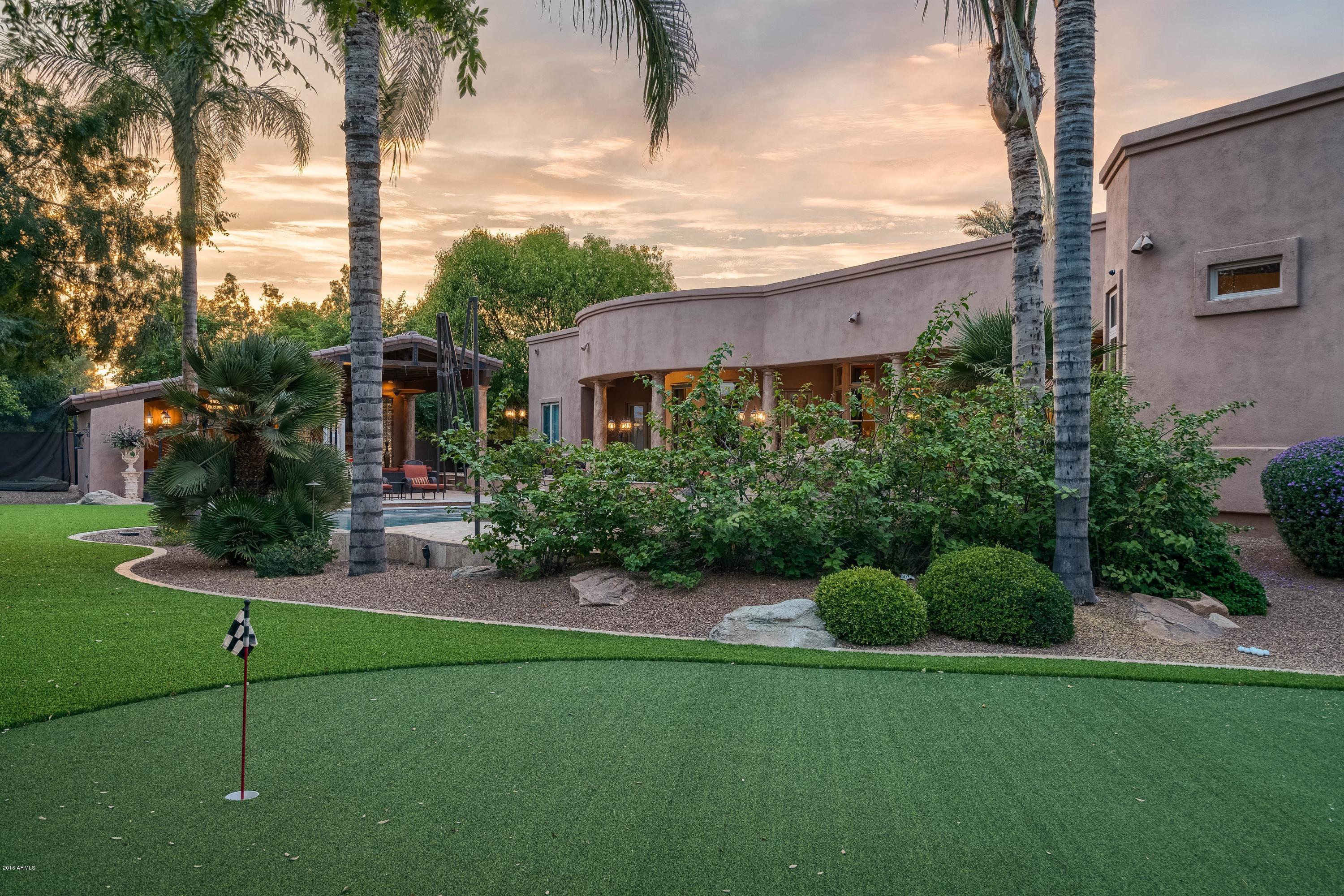 2885 East Robin Court Gilbert, AZ 85296 - Photo 57 of 61 025_Putting