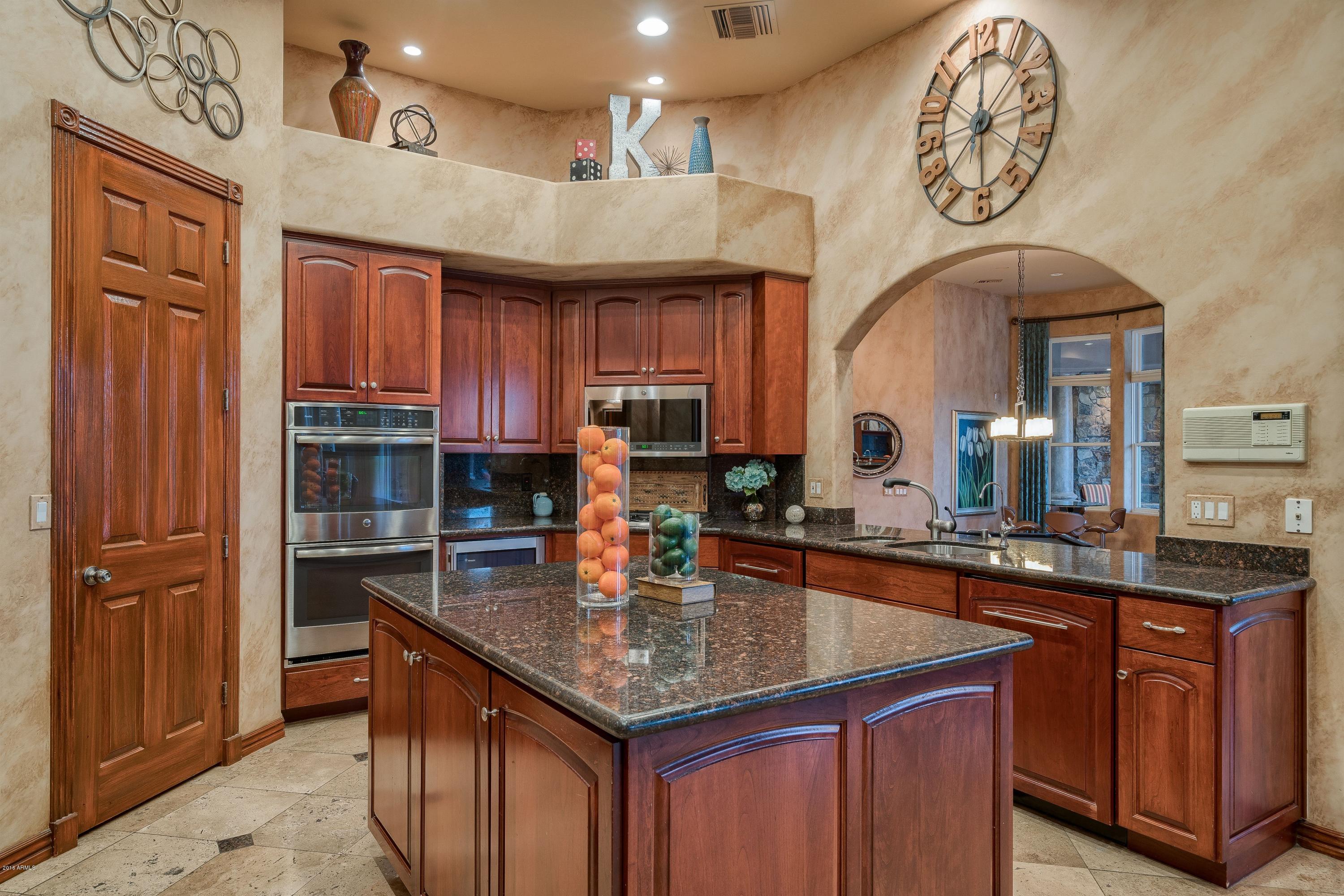 2885 East Robin Court Gilbert, AZ 85296 - Photo 6 of 61 015_Kitchen II