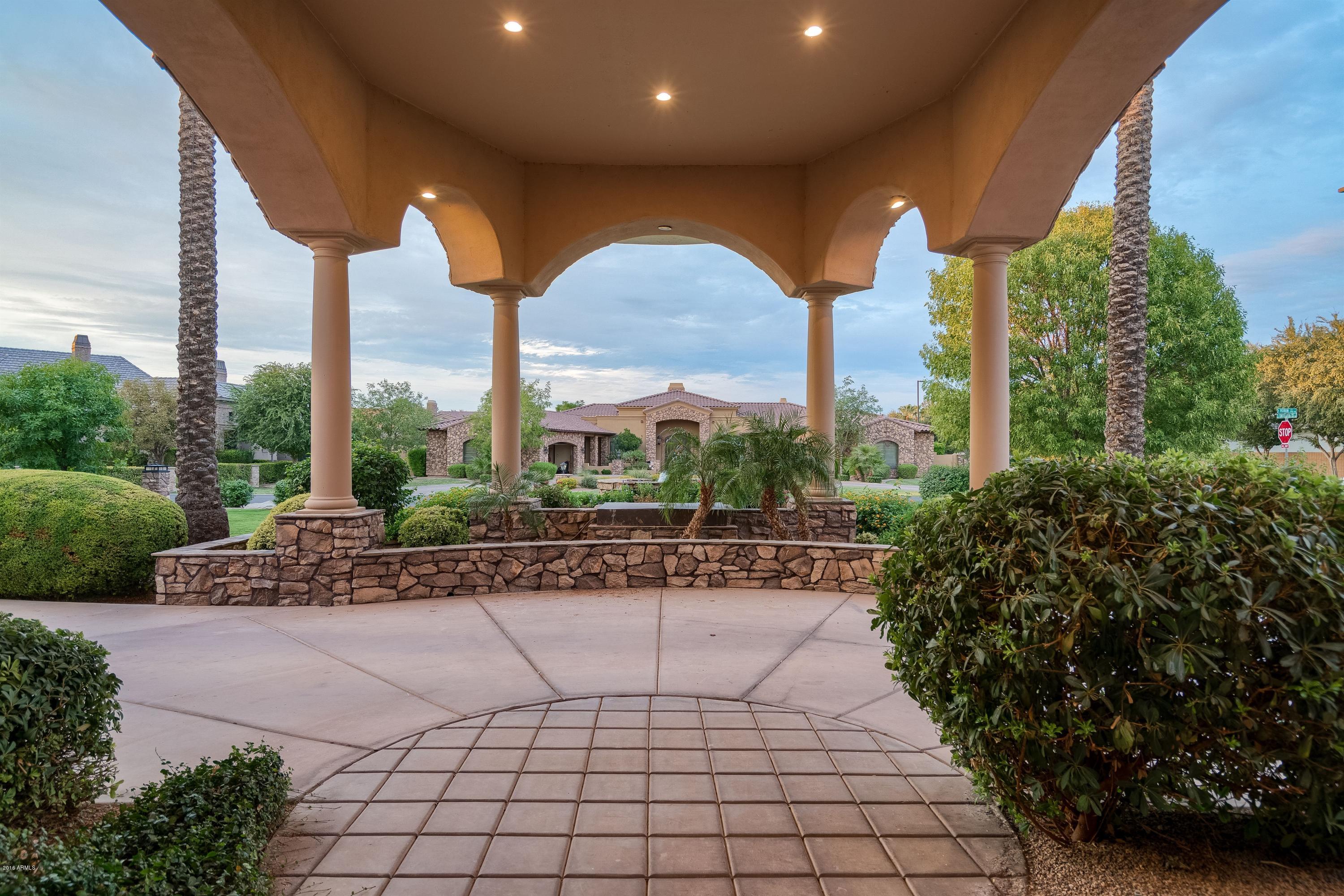 2885 East Robin Court Gilbert, AZ 85296 - Photo 10 of 61 005_Entryway